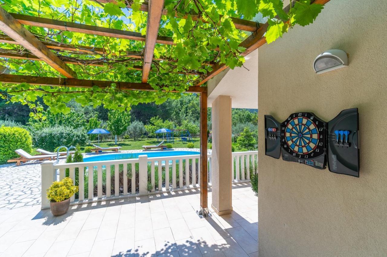 Villa Ana - 3 Bedroom Villa With Private Pool And Unspoiled Natural Environment Kučiće 外观 照片