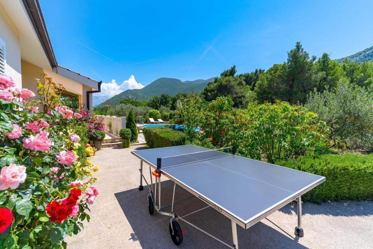 Villa Ana - 3 Bedroom Villa With Private Pool And Unspoiled Natural Environment Kučiće 外观 照片